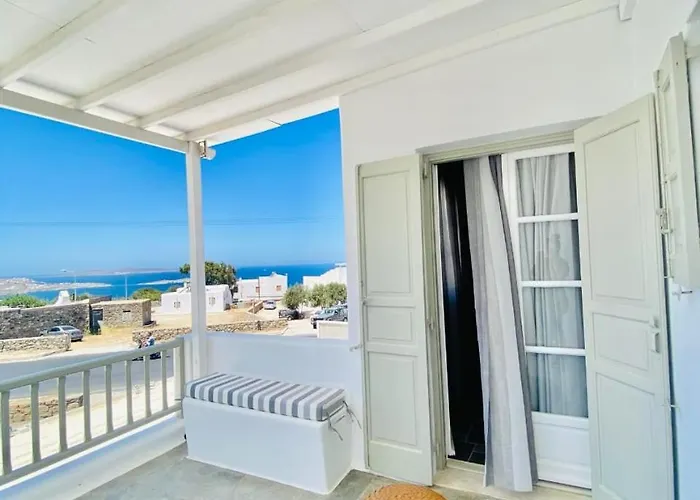 C Mykonos Pensionat 4*