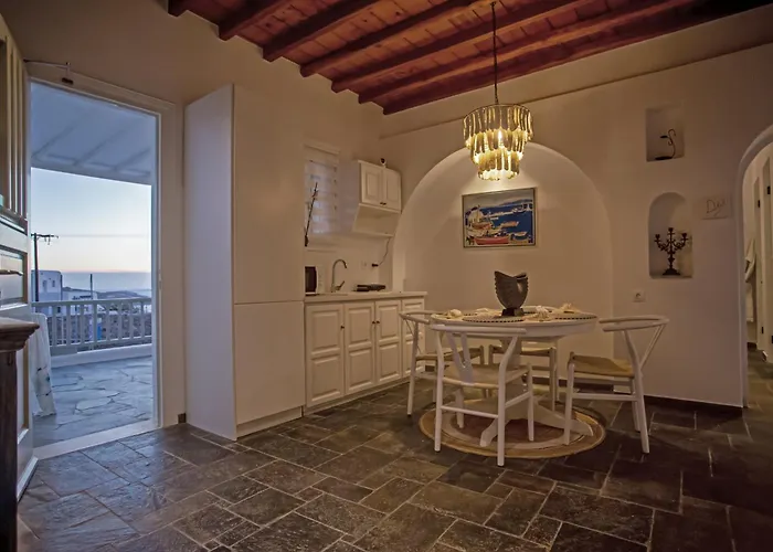 C Mykonos Affittacamere 4*