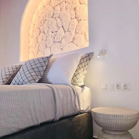 C Mykonos