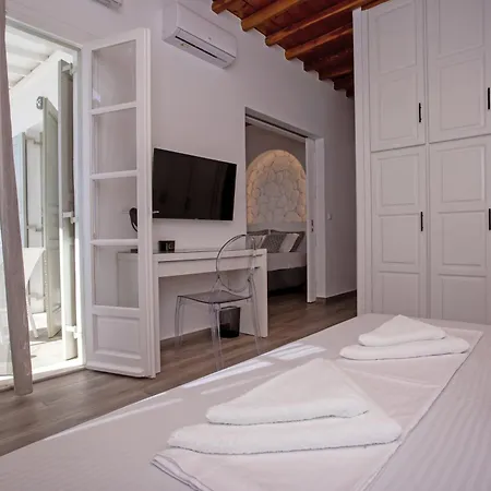 C Mykonos