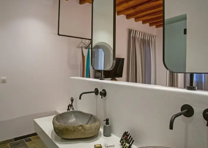 C Mykonos بيت ضيافة